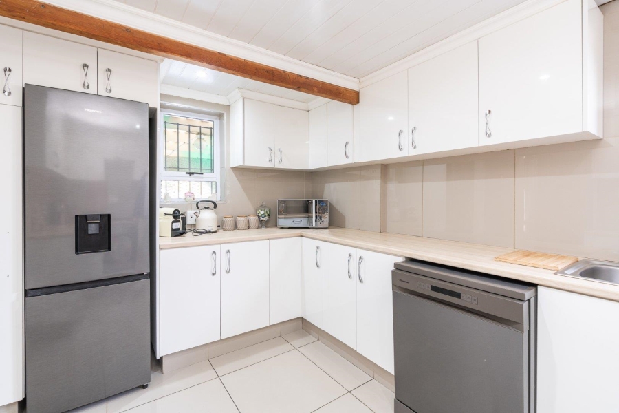 3 Bedroom Property for Sale in Bothasig Western Cape